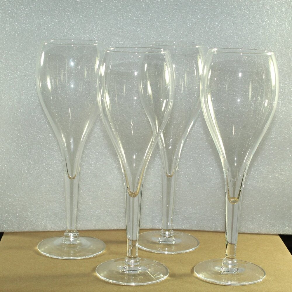 Set of 4 Clear Tapered 8.5" x 2.5"  Tulip Fluted Wine Glasses